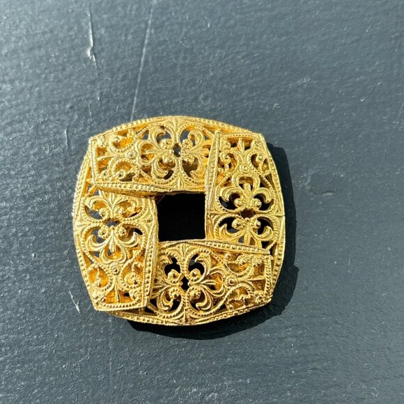 Elegant Vintage Gold Tone Filigree Scarf Pin - Picture 5 of 5